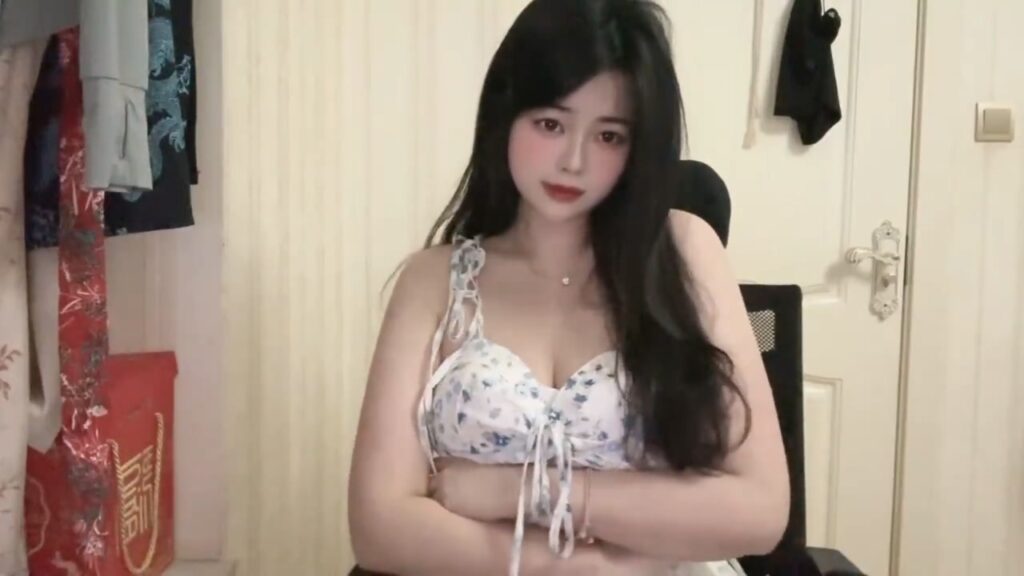 抖音擦边微胖女网红欧袍yy微密圈付费大尺度福利作品流出